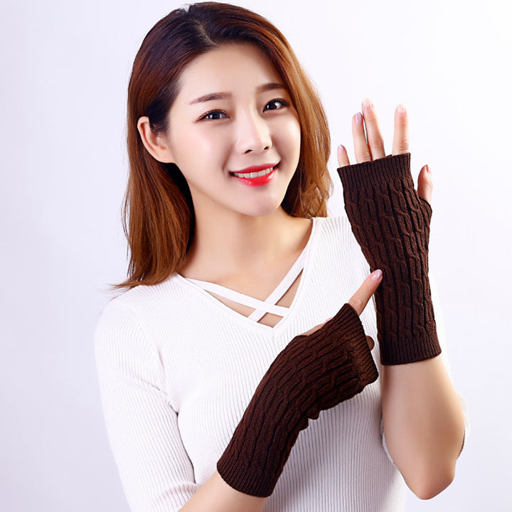 Woolen Twisted Half Fingered Pair Gloves