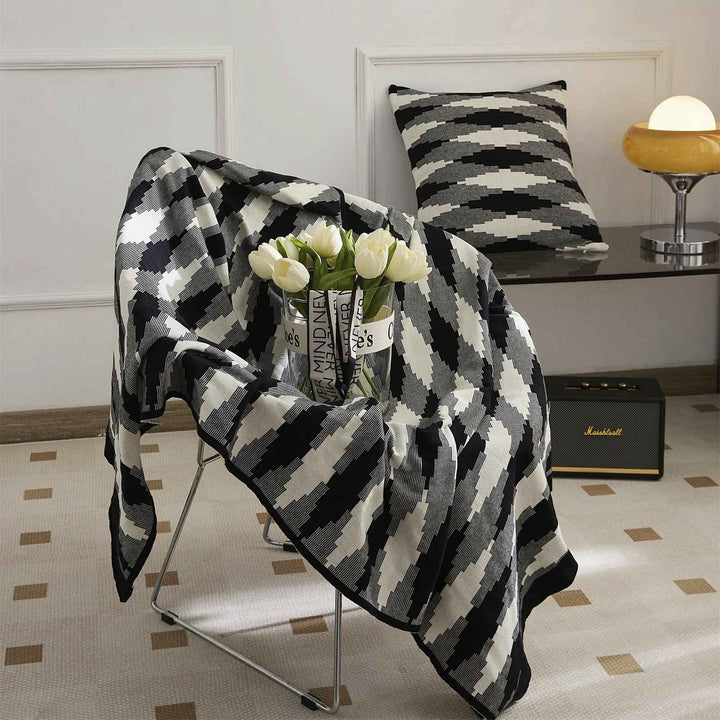 Elegant Pixel Style Plaid Cotton Throw Blanket