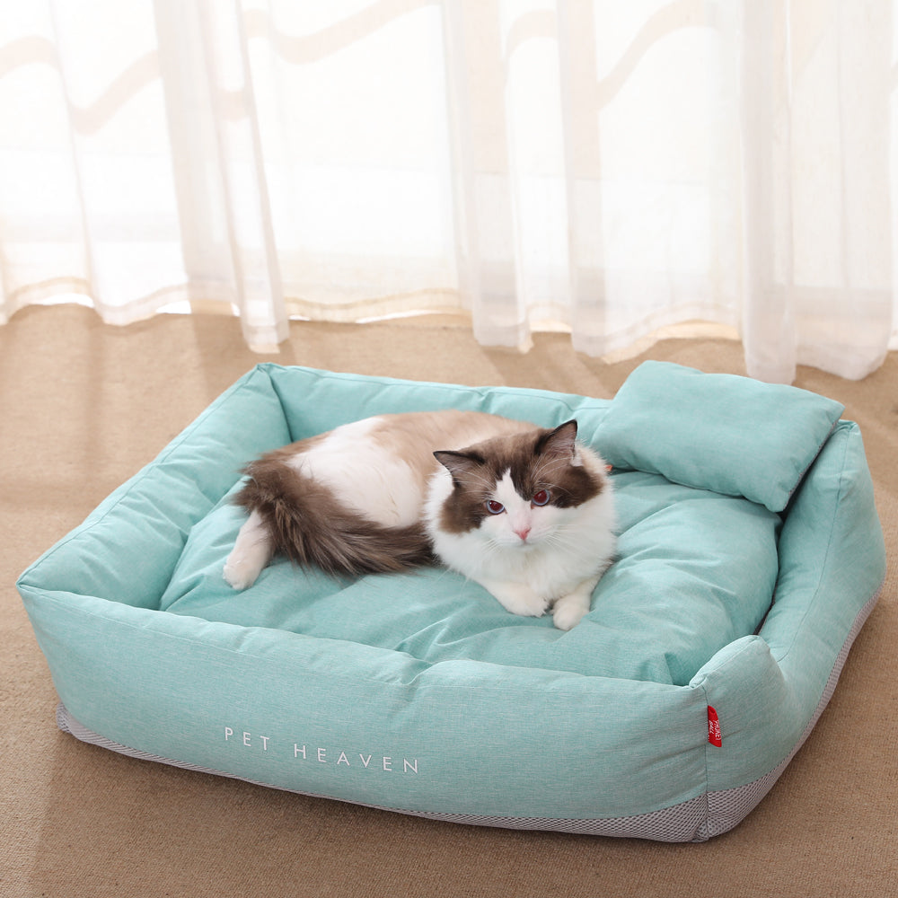 All-Season Cozy Cat and Dog Bed