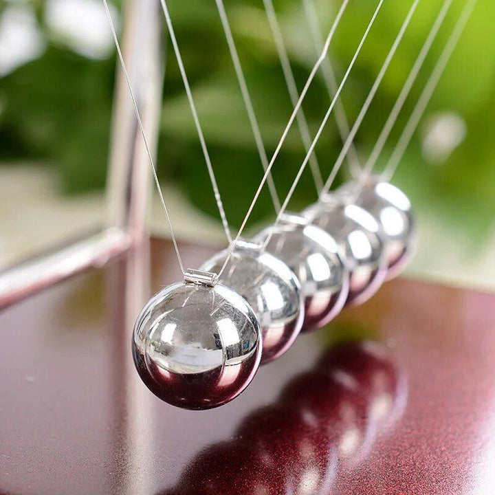 Newton's Cradle Balance Balls