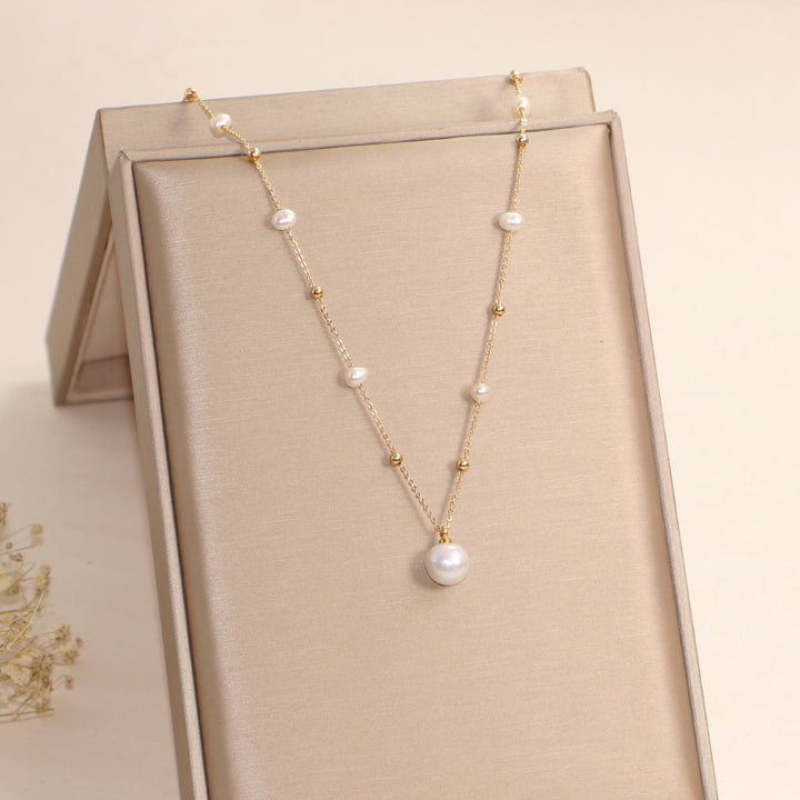 Women's Natural Freshwater Pearl Necklace With Starry Sky