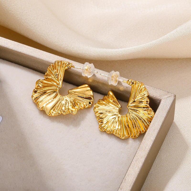 Ginkgo Leaf Gold Stud Earrings - Exquisite Stainless Steel Fashion Jewelry for Women