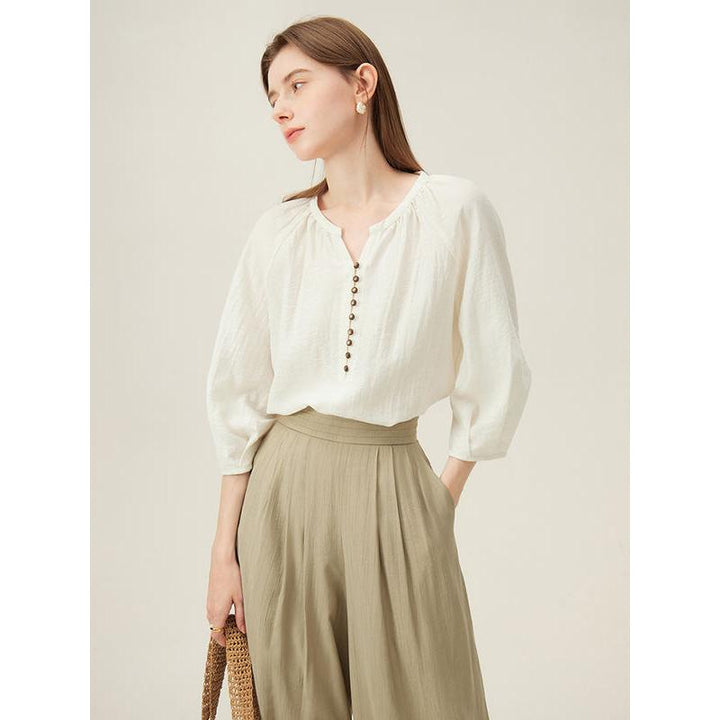 Elegant Beige Linen Blend Blouse with Three-Quarter Raglan Sleeves for Summer