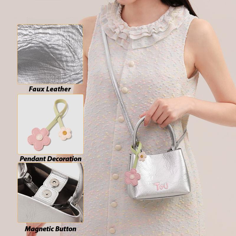 Women’s Flower Pendant Silver Bucket Bag