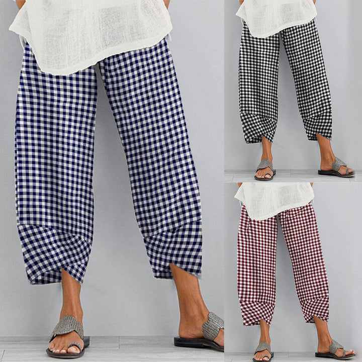 Cropped Pants With Checkered Panels For Versatility