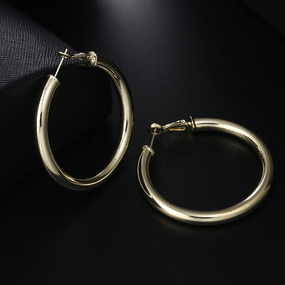 18K Gold Smooth Circle Hoop Earrings