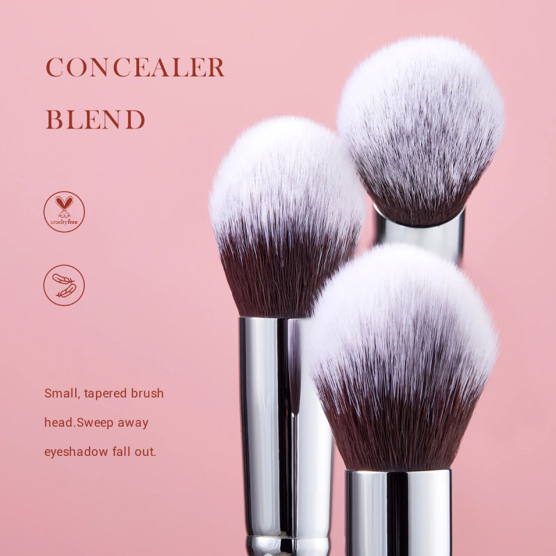 Tapered Concealer Brush for Flawless Blending