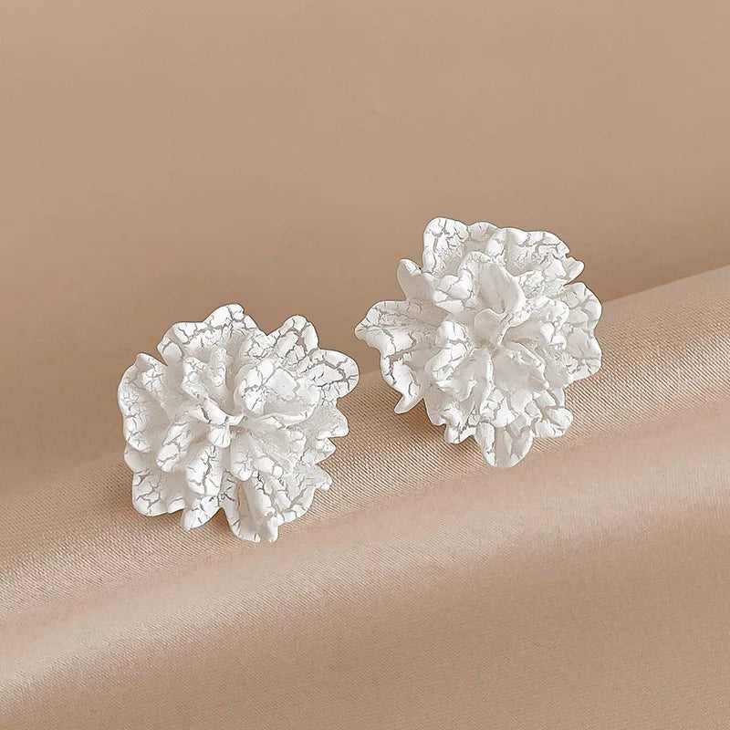 Chic White Floral Stud Earrings