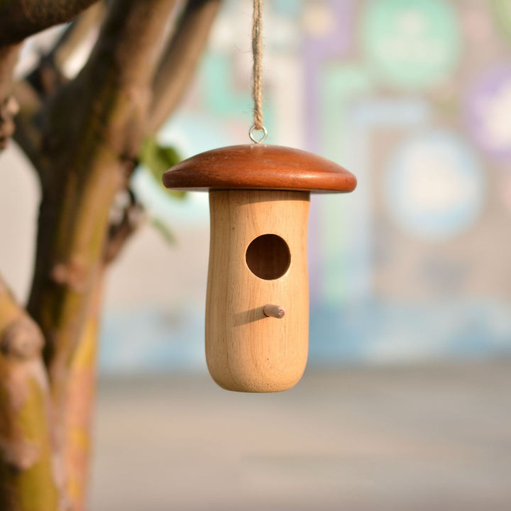 Charming Wooden Hummingbird Nest for Outdoor Garden