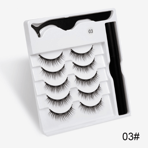 A Pair Of False Eyelashes With Magnets In Fashion - MRSLM