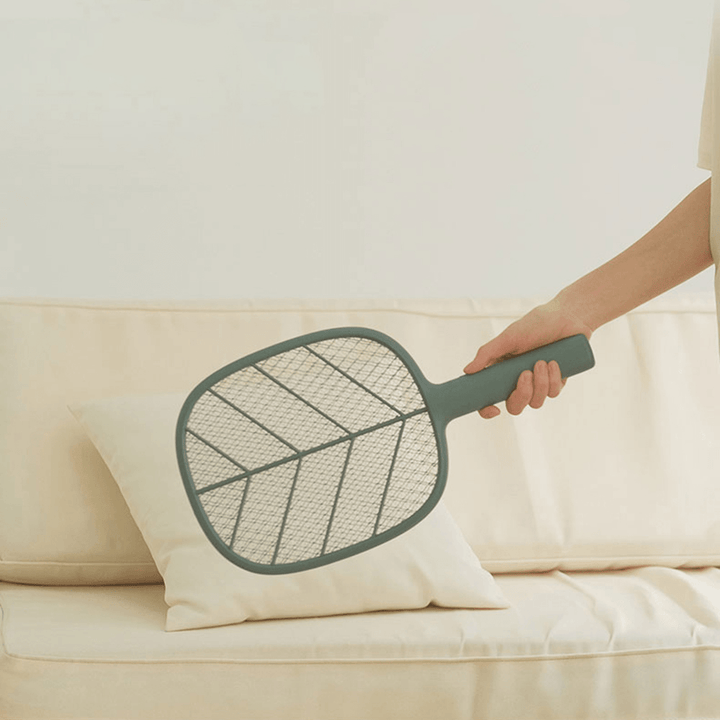 Solove Electric Mosquito Swatter 3-Layer Net USB Rechargable Insect Bug Fly Mosquito Killer with Stander Safty Lock for Children Protection - MRSLM