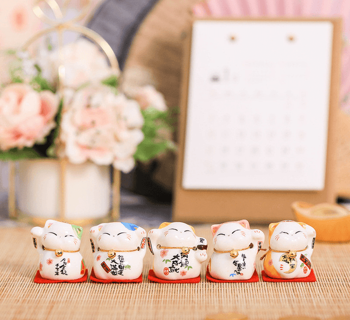 Small Lucky Cat Ceramic Car Interior Handicraft Ornaments - MRSLM