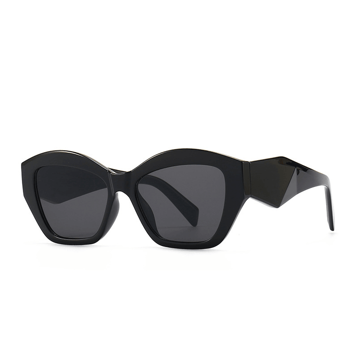 European and American Fashion Catwalk Small Frame Cat Eye Sunglasses - MRSLM