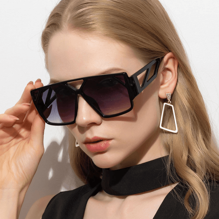 Women Retro Oversized Frame Fashion Personality Hallow Out Sunglasses - MRSLM