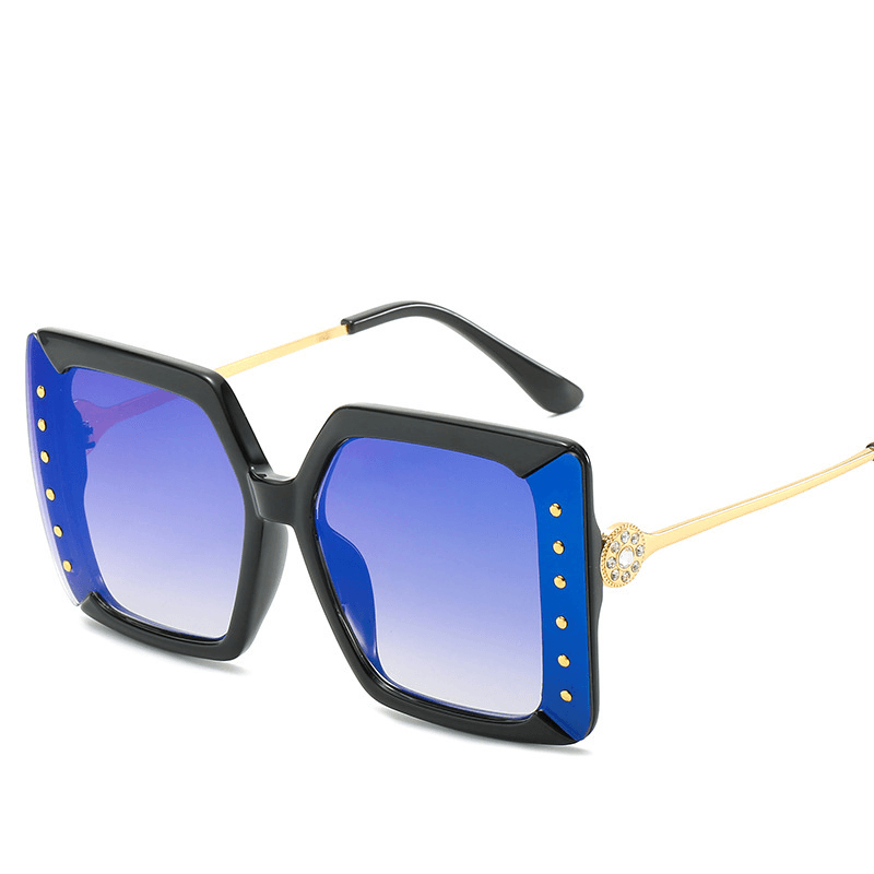 Women'S Hundred Towers Diamond Large Square Sunglasses - MRSLM