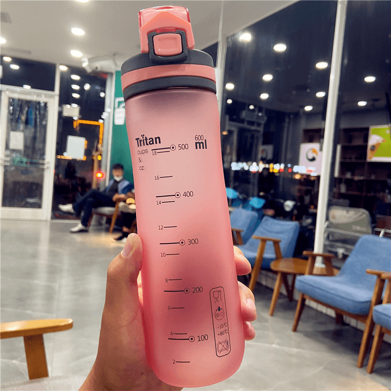 D04 600Ml Sport Drinking Water Bottle BPA Free Leakproof Tritan Capacity Marker Water Cup for Camping Travel Fitness - MRSLM