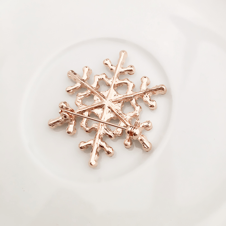 Christmas Brooch Snowflake Design Brooch Festival Party Brooch Trendy Women Jewelry Festival Gift - MRSLM