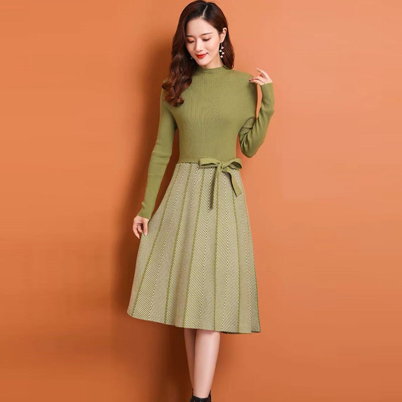 Elegant Pleated Women's Sweater Dress