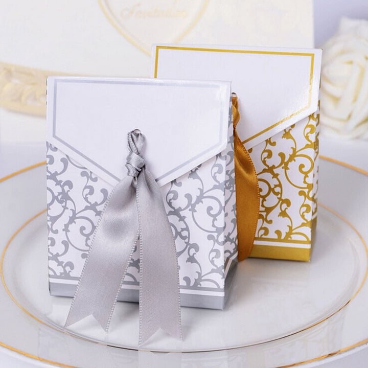 Lovely Gold and Silver Candy Paper Gift Box with Ribbon